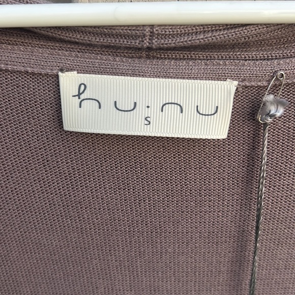 Hunu tan size small sweater - Picture 4 of 4